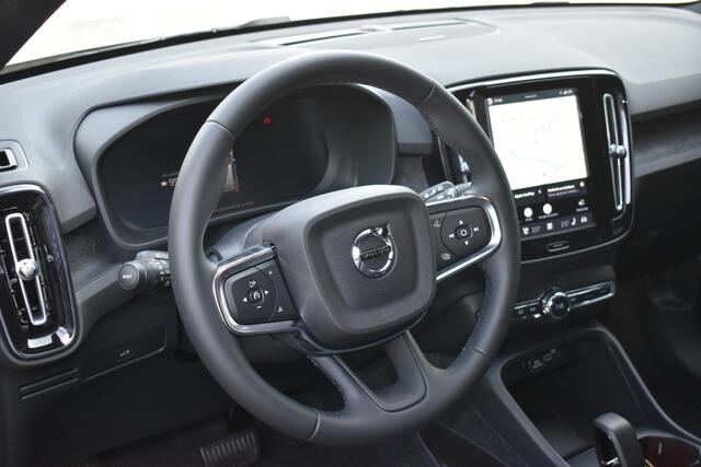 Volvo EX40 Single Motor Ext. Range Plus Europa 82 kWh | Harman Kardon Premium Sound | BLIS | 360 graden Camera | Keyless | Adaptieve Cruise Control | Pilot Assist | Google Navigatie | Elektrische verstelbare voorstoelen | Stoel-/Stuurwielverwarming |
