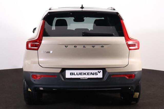 Volvo EX40 Twin Performance Ultra - Panorama/schuifdak - IntelliSafe Assist & Surround - 360º Camera - Harman/Kardon audio - Verwarmde voorstoelen, stuur & achterbank - Parkeersensoren voor & achter - Draadloze tel. lader - Warmtepomp - Extra getint glas - 20' LMV