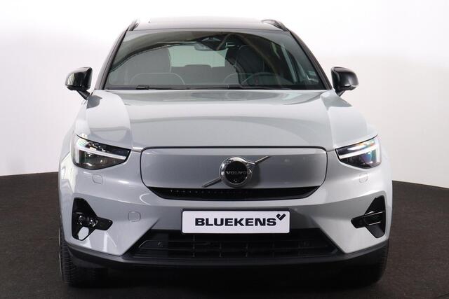 Volvo EX40 Extended Range Ultra 82 kWh - Panorama/schuifdak - IntelliSafe Assist & Surround - 360º Camera - Harman/Kardon audio - Adaptieve LED koplampen - Verwarmde voorstoelen, stuur & achterbank - Parkeersensoren voor & achter - Elektr. bedienb. voorstoelen met g