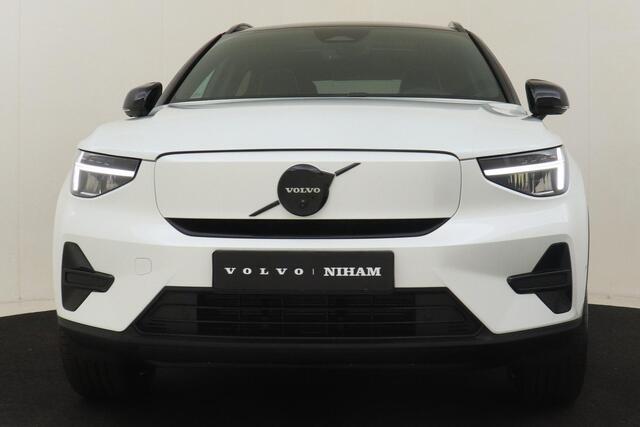 Volvo EX40 SINGLE MOTOR EXTENDED RANGE ULTRA BLACK EDITION EUROPA 82kWh -PANO.DAK|HARMAN/KARDON|360°CAM|POWER-SEATS|PRIVACY.GLAS|20"|SoH:100%