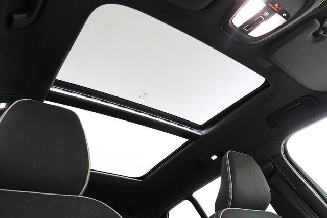 Volvo EX40 SINGLE MOTOR EXTENDED RANGE ULTRA BLACK EDITION EUROPA 82kWh -PANO.DAK|HARMAN/KARDON|360°CAM|POWER-SEATS|PRIVACY.GLAS|20"|SoH:100%