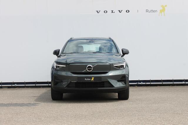 Volvo EX40 Single Motor Extended Range Plus 82 kWh Adaptieve cruise control / Semi elektrisch wegklapbare trekhaak / Google infotainment / 19" lichtmetalen velgen