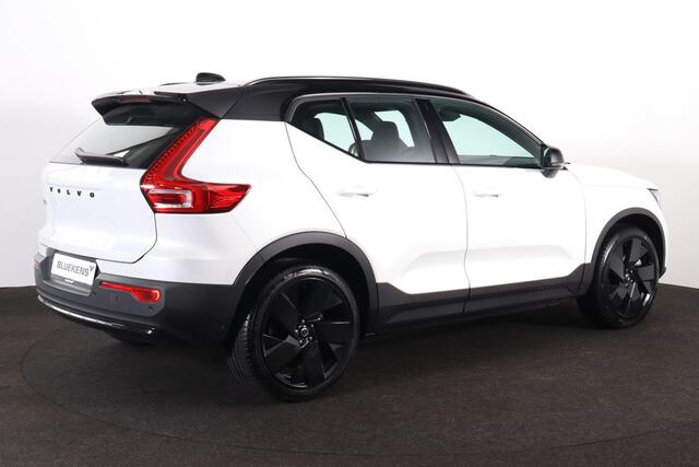 Volvo EX40 Single Motor Extended Range Plus Black Ed. 82 kWh IntelliSafe Assist/Surround - Parkeercamera achter - Harman/Kardon audio - Verwarmde voorstoelen, stuur & achterbank - Parkeersensoren voor & achter - Draadloze tel. lader - Warmtepomp - 20' LMV