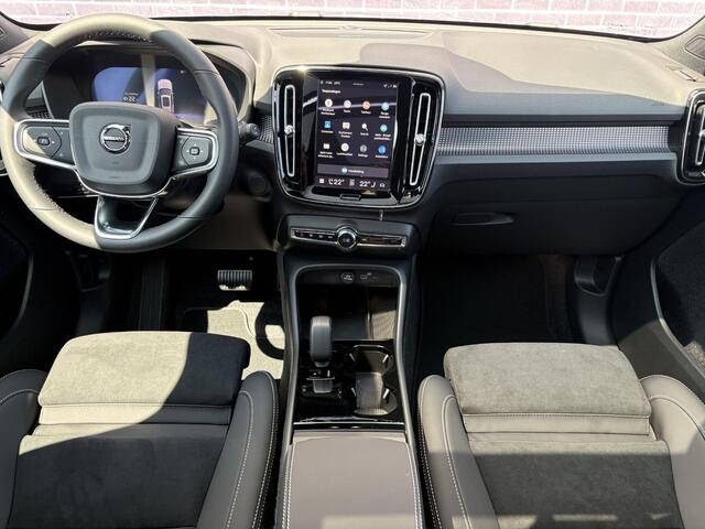 Volvo EX40 Single Motor Ext. Range Plus Bl. Ed. Europa 82 kWh | Harman/Kardon | Power Seats | BLIS | Adaptive Cruise Control | Stoelverwarming voor & achter | Stuurverwarming | Warmtepomp | Getint Glas |