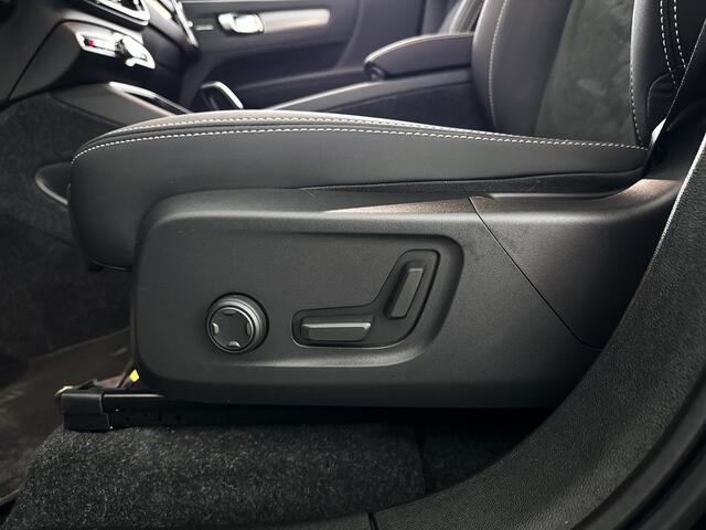 Volvo EX40 Single Motor Plus Black Edition 70 kWh | Parkeercamera | Harman Kardon | Stoel- en stuurverwarming