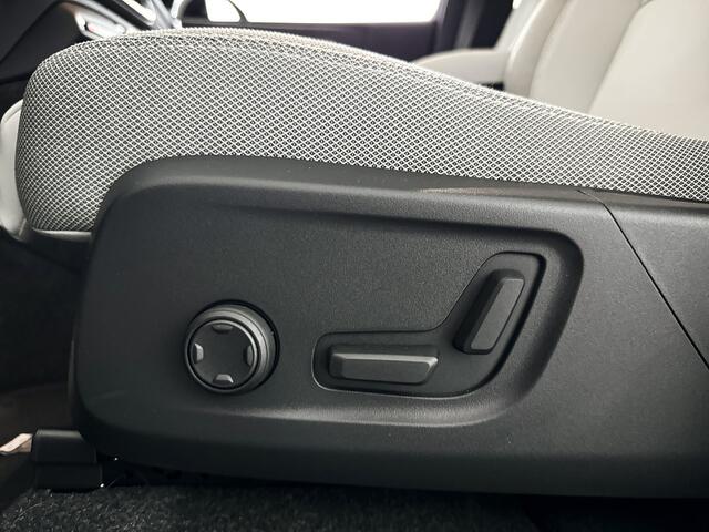 Volvo EX40 Single Motor Extended Range Ultra 82 kWh | Panoramadak | 360° camera | Harman Kardon | Stoel- en Stuurverwarming