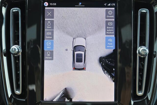 Volvo EX40 Extended Range Ultra Black Ed. 82 kWh - Panorama/schuifdak - IntelliSafe Assist & Surround - 360º Camera - Harman/Kardon audio - Adaptieve LED koplampen - Verwarmde voorstoelen & stuur - Parkeersensoren voor & achter - Elektr. bedienb. voorstoelen met geh