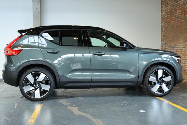 Volvo EX40 Single Motor Extended Range Ultra Europa 82 kWh | Semi-Electrische wegklapbare trekhaak | Panoramadak | 20" Lictmetalen velgen | Parkeersensoren voor + achter | 360° Parkeercamera | Harman Kardon Premium Audio | Electrische Bedienbare voorstoelen |