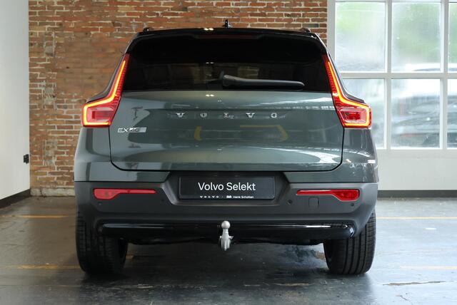 Volvo EX40 Single Motor Extended Range Ultra Europa 82 kWh | Semi-Electrische wegklapbare trekhaak | Panoramadak | 20" Lictmetalen velgen | Parkeersensoren voor + achter | 360° Parkeercamera | Harman Kardon Premium Audio | Electrische Bedienbare voorstoelen |