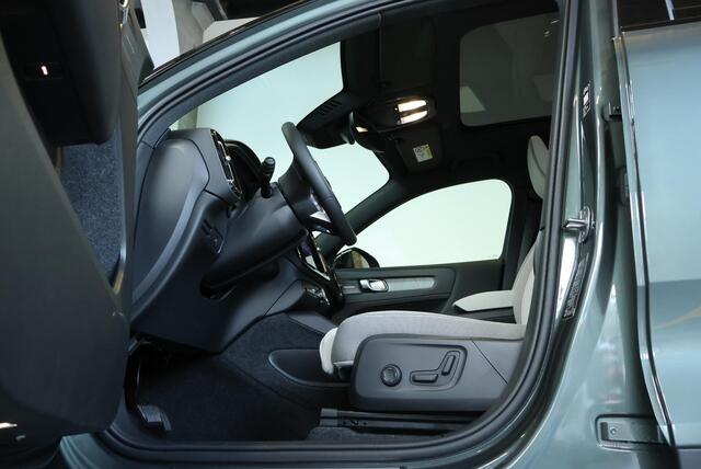 Volvo EX40 Single Motor Extended Range Ultra Europa 82 kWh | Semi-Electrische wegklapbare trekhaak | Panoramadak | 20" Lictmetalen velgen | Parkeersensoren voor + achter | 360° Parkeercamera | Harman Kardon Premium Audio | Electrische Bedienbare voorstoelen |