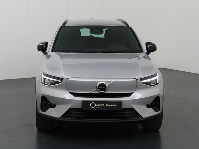 Volvo EX40 Single Motor Extened Range Core 82 kWh | SOH 97% | Comfortstoelen | Stoel/Stuurverwarming | Camera | Apple CarPlay/Android Auto | Cruise Control |