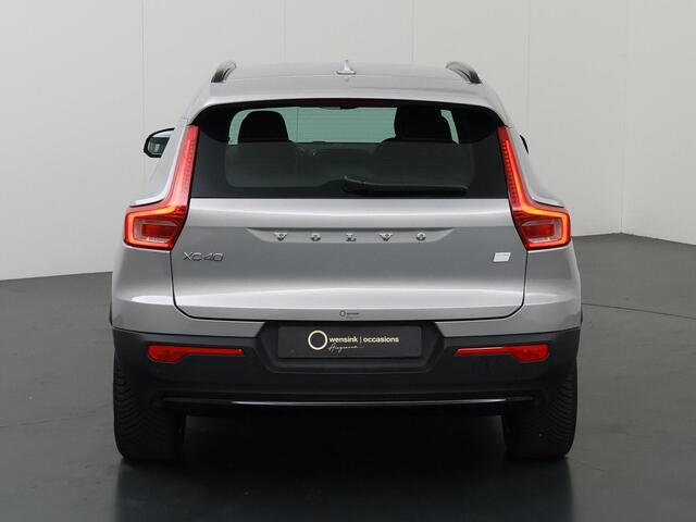Volvo EX40 Single Motor Extened Range Core 82 kWh | SOH 97% | Comfortstoelen | Stoel/Stuurverwarming | Camera | Apple CarPlay/Android Auto | Cruise Control |