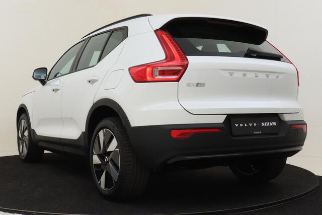 Volvo EX40 SINGLE MOTOR ESSENTIAL 70 kWh -CAMERA|CRUISE|DAB|CARPLAY|19"
