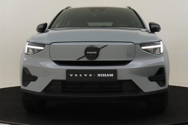 Volvo EX40 SINGLE MOTOR EXT. RANGE PLUS BLACK ED. EU. 82 kWh -HARMAN/KARDON|360°CAM|POWER-SEATS|PRIVACY.GLAS|20"|SoH:100%