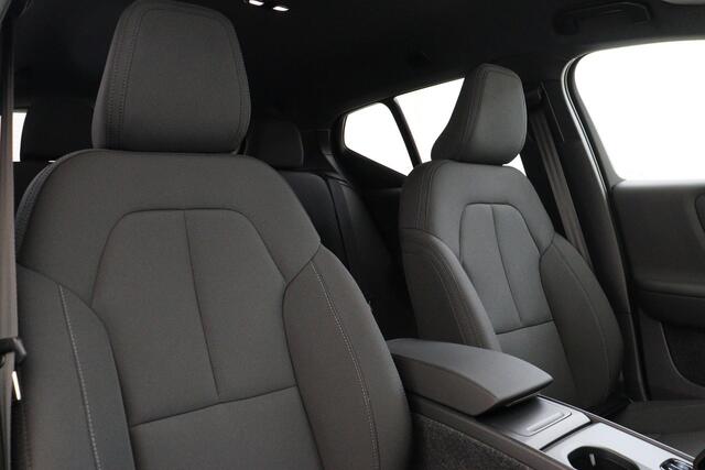 Volvo EX40 SINGLE MOTOR EXT. RANGE PLUS BLACK ED. EU. 82 kWh -HARMAN/KARDON|360°CAM|POWER-SEATS|PRIVACY.GLAS|20"|SoH:100%