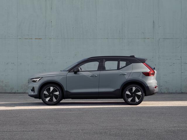 Volvo EX40 Single Motor Extended Range Plus Europa 82 kWh | Parkeercamera | Harman Kardon | Stoel- en stuurverwarming | Elektrische stoelen
