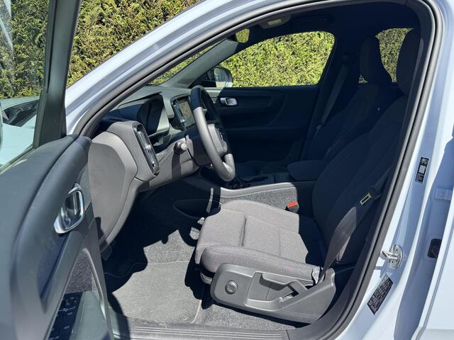 Volvo EX40 Single Motor Extended Range Business Edition | H&K Audio | Trekhaak | Draadloos opladen