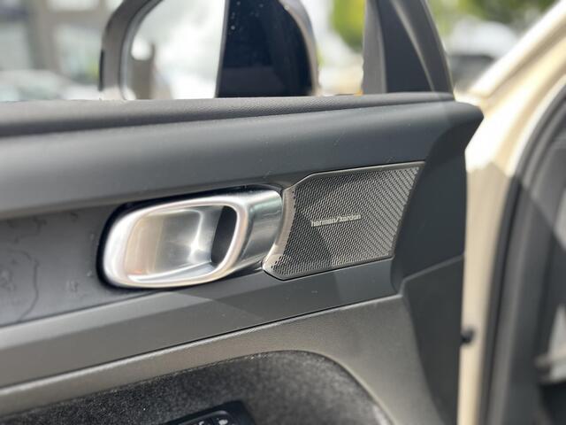 Volvo EX40 Single Motor Extended Range Plus 82 kWh | Parkeercamera | 19 Inch Velgen | Harman / Kardon | Trekhaak |