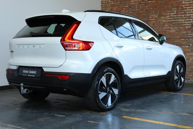Volvo EX40 Single Motor Extended Range Plus 82 kWh | Semi-Electrische Wegklapbare Trekhaak | Premium audio by Harman Kardon | Adaptieve cruise control | Apple carpaly/Android auto | Warmtepomp | Keyless Entree | Parkeersensoren voor + achter |
