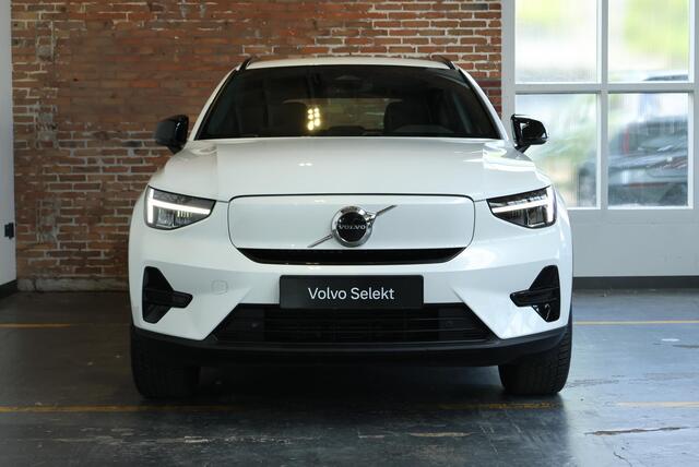 Volvo EX40 Single Motor Extended Range Plus 82 kWh | Semi-Electrische Wegklapbare Trekhaak | Premium audio by Harman Kardon | Adaptieve cruise control | Apple carpaly/Android auto | Warmtepomp | Keyless Entree | Parkeersensoren voor + achter |