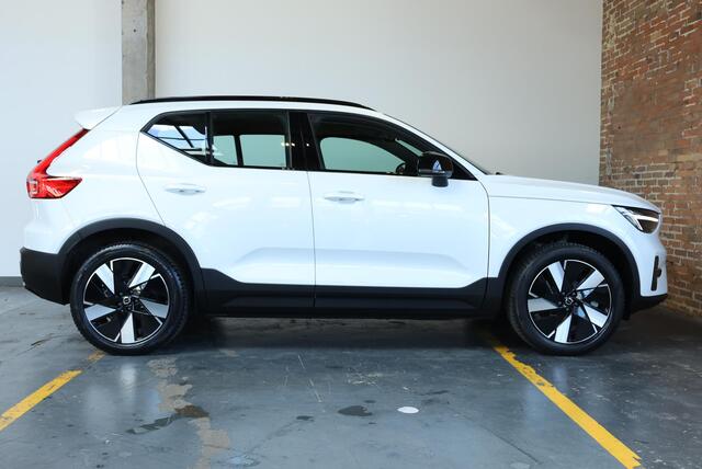 Volvo EX40 Single Motor Extended Range Plus 82 kWh | Semi-Electrische Wegklapbare Trekhaak | Premium audio by Harman Kardon | Adaptieve cruise control | Apple carpaly/Android auto | Warmtepomp | Keyless Entree | Parkeersensoren voor + achter |