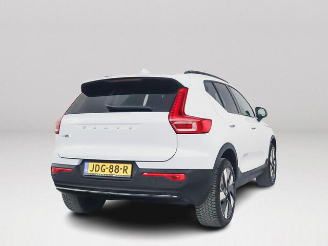 Volvo EX40 Twin Motor Performance Plus 82 kWh | SOH 100% | Parkeercamera | Harman Kardon | Stoel- en Stuurverwarming