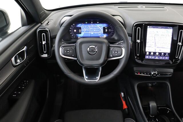 Volvo EX40 TWIN MOTOR ULTRA EUROPA 82 kWh -PANO.DAK|HARMAN/KARDON|360°CAM|LIGHTING|POWER-SEATS|PRIVACY.GLAS|20"|SoH:100%