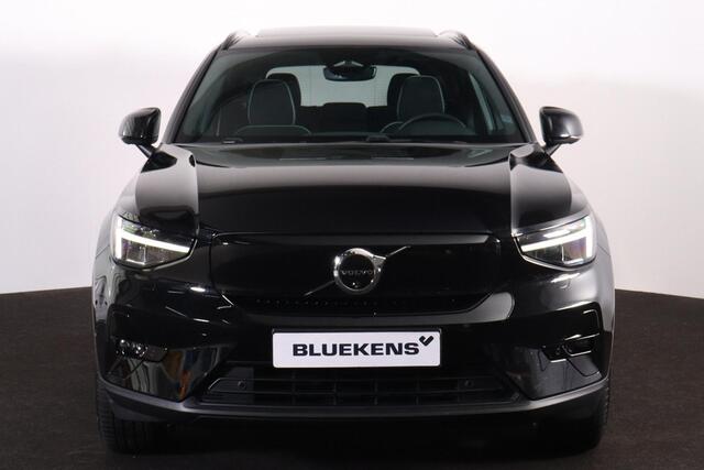 Volvo EX40 Performance Ultra 82 kWh - Panorama/schuifdak - IntelliSafe Assist & Surround - 360º Camera - Harman/Kardon audio - Verwarmde voorstoelen, stuur & achterbank - Parkeersensoren voor & achter - Elektr. bedienb. voorstoelen met geheugen links - Draadloze tel. lader - Warmtepomp - Extra getint glas - Inklapbare trekhaak - 20' LMV