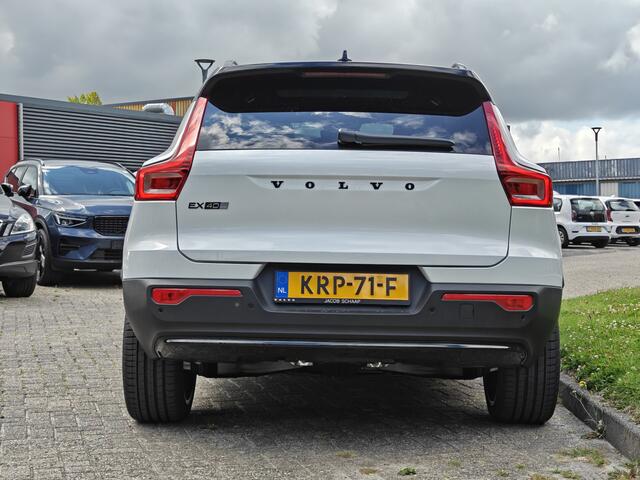 Volvo EX40 252PK Extended Range Plus Black Ed. 82 kWh | BLIS | ACC | PDC V+A | Pano | Verwarm. Stoelen/Stuur | Warmtepomp |