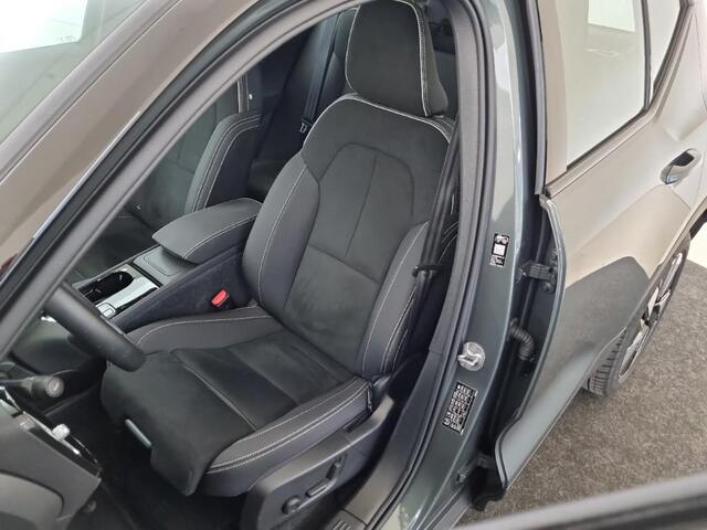 Volvo EX40 Single Motor Extended Range Ultra 82 kWh | SOH:100% | 360° Camera | Schuif/Kantel Panoramadak | Warmtepomp | Stoel/Stuur verwarming | Adaptive Cruise | Power Seats | Memory | Harman/Kardon |
