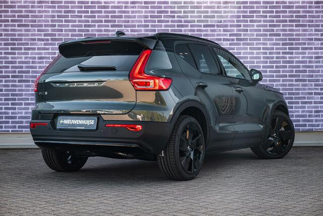 Volvo EX40 Single motor Ext. Range Ultra Europa Black Edition | Getint glas | Nubuck | Panoramadak | Harman/Kardon | Stoelverwarming voor + achter | Keyless Entry/Start | 20" Velgen |