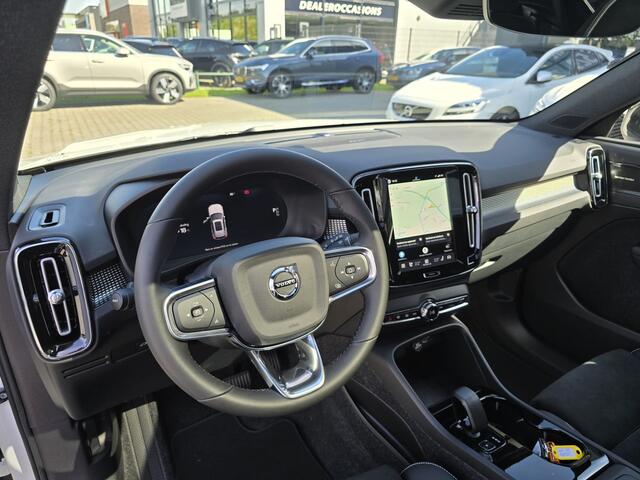 Volvo EX40 Single Motor Ext. Range Ultra Bl. Ed. Eur. 82 kWh | BLIS | Panorama dak | 360 Camera | Verwarm. Stoelen/Stuur | Warmtepomp |