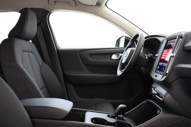 Volvo EX40 SINGLE MOTOR ESSENTIAL 70 kWh -CAMERA|CRUISE|METALLIC|DAB|CARPLAY|PRIVACY.GLAS|20"|SoH:100%