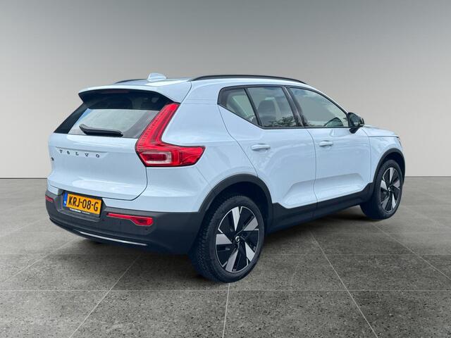 Volvo EX40 Single Motor Essential 70 kWh | 19 inch wielen | All-Season | Achteruitrijcamera |