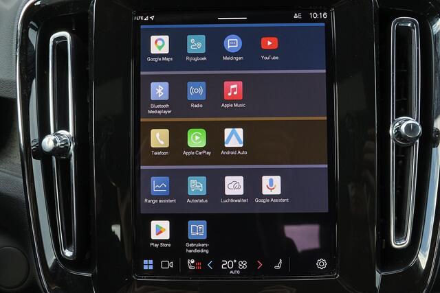Volvo EX40 Extended Range Plus 82 kWh - IntelliSafe Assist & Surround - Parkeercamera achter - Verwarmde voorstoelen & stuur - Parkeersensoren voor & achter - Draadloze tel. lader - Inklapbare trekhaak - 19' LMV
