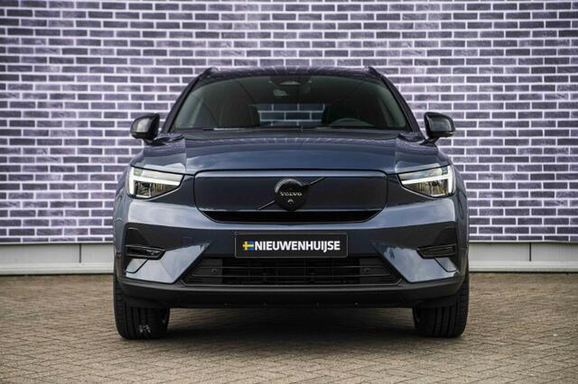 Volvo EX40 Single Motor Extended Range Ultra Black Edition Europa | Harman Kardon audio | 20" Lichtmetalen velgen | Panoramadak | Getint Glas | Stoel en stuurwielverwarming | Elektrische stoelverstelling | Nubuck bekleding | Adaptive Cruise Control | Dodehoekdetectie |