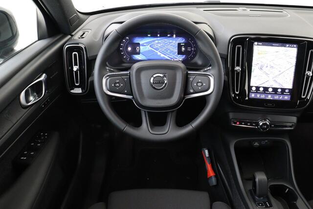 Volvo EX40 SINGLE MOTOR PLUS EUROPA 70 kWh -HARMAN/KARDON|CAMERA|POWER-SEATS|WARMTEPOMP|CLIMATE|ADAP.CRUISE|BLIS|KEY-LESS