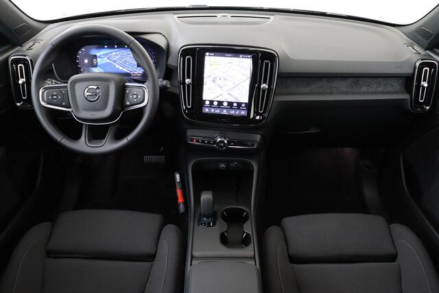 Volvo EX40 SINGLE MOTOR PLUS EUROPA 70 kWh -HARMAN/KARDON|CAMERA|POWER-SEATS|WARMTEPOMP|CLIMATE|ADAP.CRUISE|BLIS|KEY-LESS