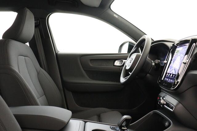 Volvo EX40 SINGLE MOTOR PLUS EUROPA 70 kWh -HARMAN/KARDON|CAMERA|POWER-SEATS|WARMTEPOMP|CLIMATE|ADAP.CRUISE|BLIS|KEY-LESS