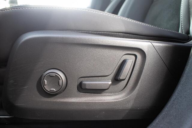 Volvo EX40 Single Motor Extended Range Ultra Black Ed. 82 kWh | Schuif/kantel dak | Trekhaak – foto 6