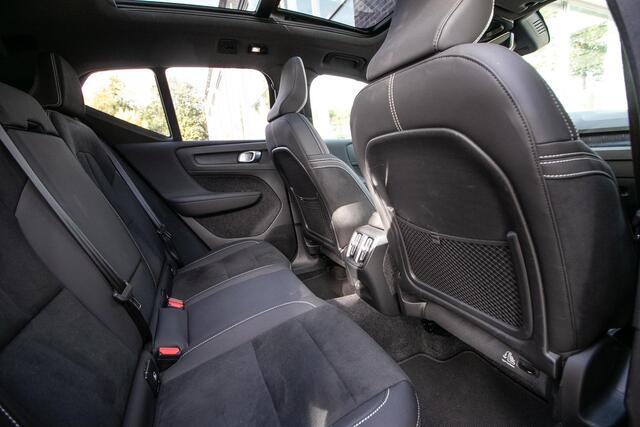Volvo EX40 Single Motor Extended Range Ultra Black Ed. 82 kWh | Schuif/kantel dak | Trekhaak – foto 7