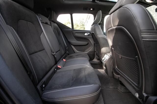 Volvo EX40 Single Motor Extended Range Ultra Black Ed. 82 kWh | Schuif/kantel dak | Trekhaak – foto 8
