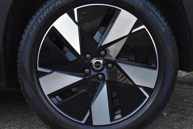 Volvo EX40 Single Motor Extended Range Plus 82 kWh | Trekhaak | Verwarmbare voorstoelen en stuurwiel | Warmtepomp | Premium audio by Harman Kardon | Keyless | Apple carplay/Android auto – foto 9