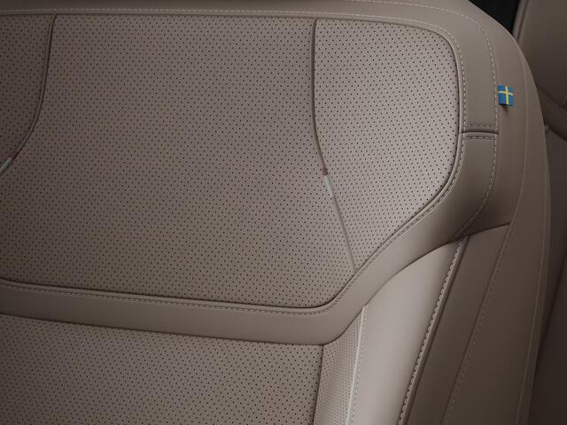 Volvo EX60 P10 AWD Ultra 95 kWh | Panoramadak | 360° camera | Bowers & Wilkins | Stoel- en stuurverwarming | Stoelventilatie