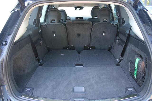 Volvo EX90 Twin Motor Ultra 111 kWh | HD Pixel LED | Pilot Assist | Park Pilot Assist | Bose Premium Audio | 360 Camera | Massagefunctie | Stoel&Stuurverwarming | Semi Elektr. Trekhaak | Elektr. Achterklep | Soft Close Portieren | Gelamineerd Glas |