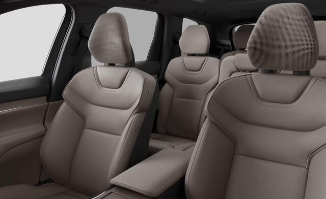 Volvo EX90 Twin Motor Ultra Executive Edition 7p. 106 kWh | 800 V | Bowers & Wilkins | Soft Close Deuren | Luchtvering | 22" | Elektrochromatisch panoramadak | Massage | HD Pixel Led | Gelamineerd Glas | Head-up Dislpay | Elektrisch verstelbare stuurkolom |