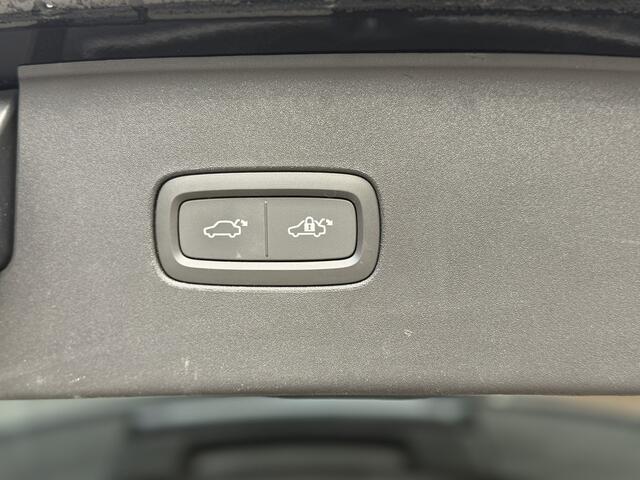 Volvo EX90 Twin Motor Performance Ultra 7p. 111 kWh | 22 inch wielen | Bowers & Wilkins Audio | Pilot Assist Pack
