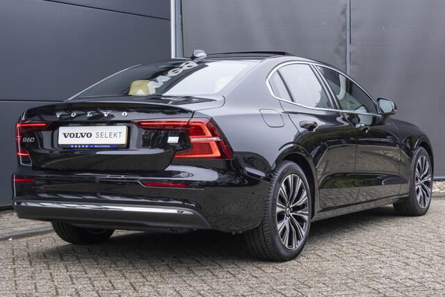 Volvo S60 T6 Automaat Recharge AWD Ultimate Bright | Premium Audio by Harman Kardon | Head-Up display | Panoramadak | Nappa leder interieur | Interieur voorverwarming | 360º Camera
