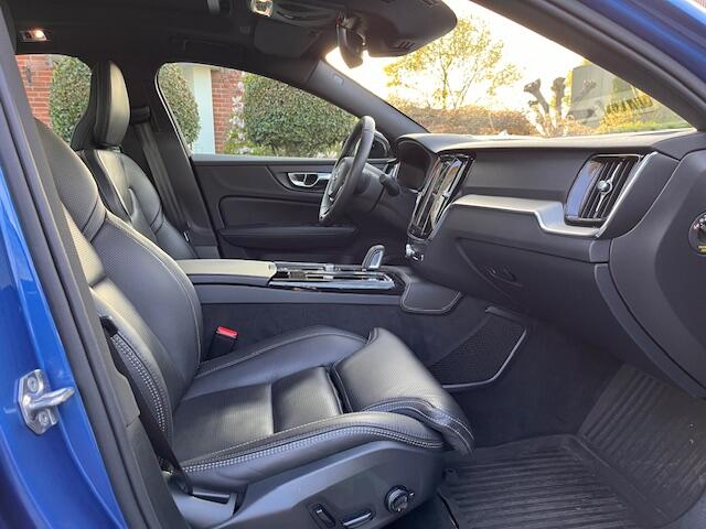 Volvo S60 2.0 Recharge T8 AWD R-Design / 33.000 km / Pano / HUD
