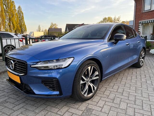 Volvo S60 2.0 Recharge T8 AWD R-Design / 33.000 km / Pano / HUD